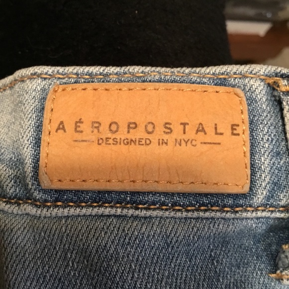 Aeropostale Boyfriend Distressed Jeans - Picture 3 of 7